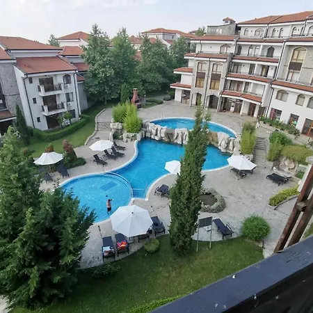 Large , 4* Resort, The Vineyards. *